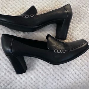 Liz Claiborne Flex Women’s Leather Black Heels